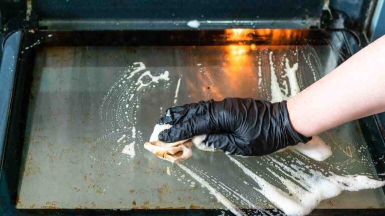 Soluzioni per pulire il forno civitasonline.it