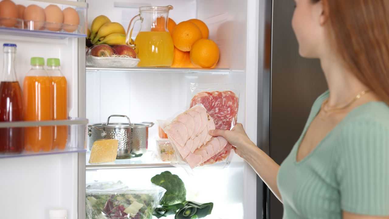 alimenti che non devono stare in frigorifero civitasonline.it